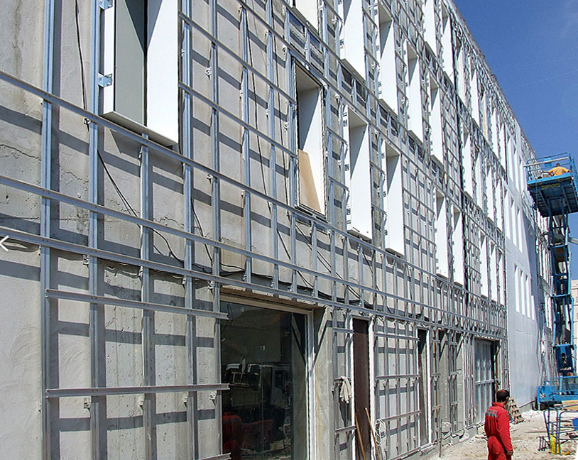 Posa e fissaggio della facciata ventilata - MilanoRiveste